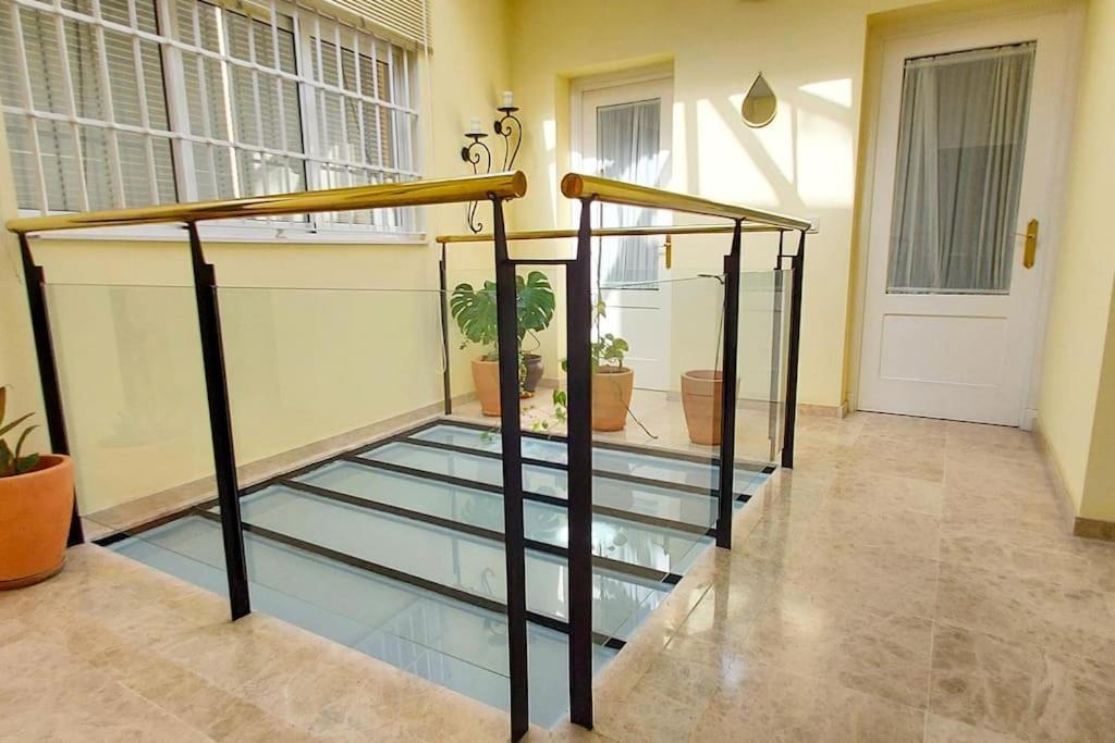 Atico Joaquin Costa 15 Alameda De Hercules Appartement